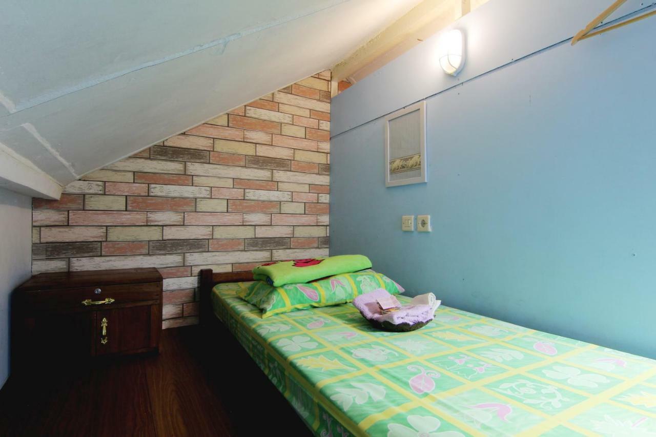 See You Soon Backpacker Hostel Yogyakarta Eksteriør billede